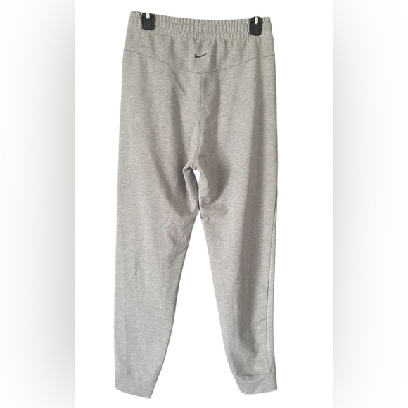 Nike Dri-FIT Yoga joggers in Pink and gray set - Picture 7 of 10